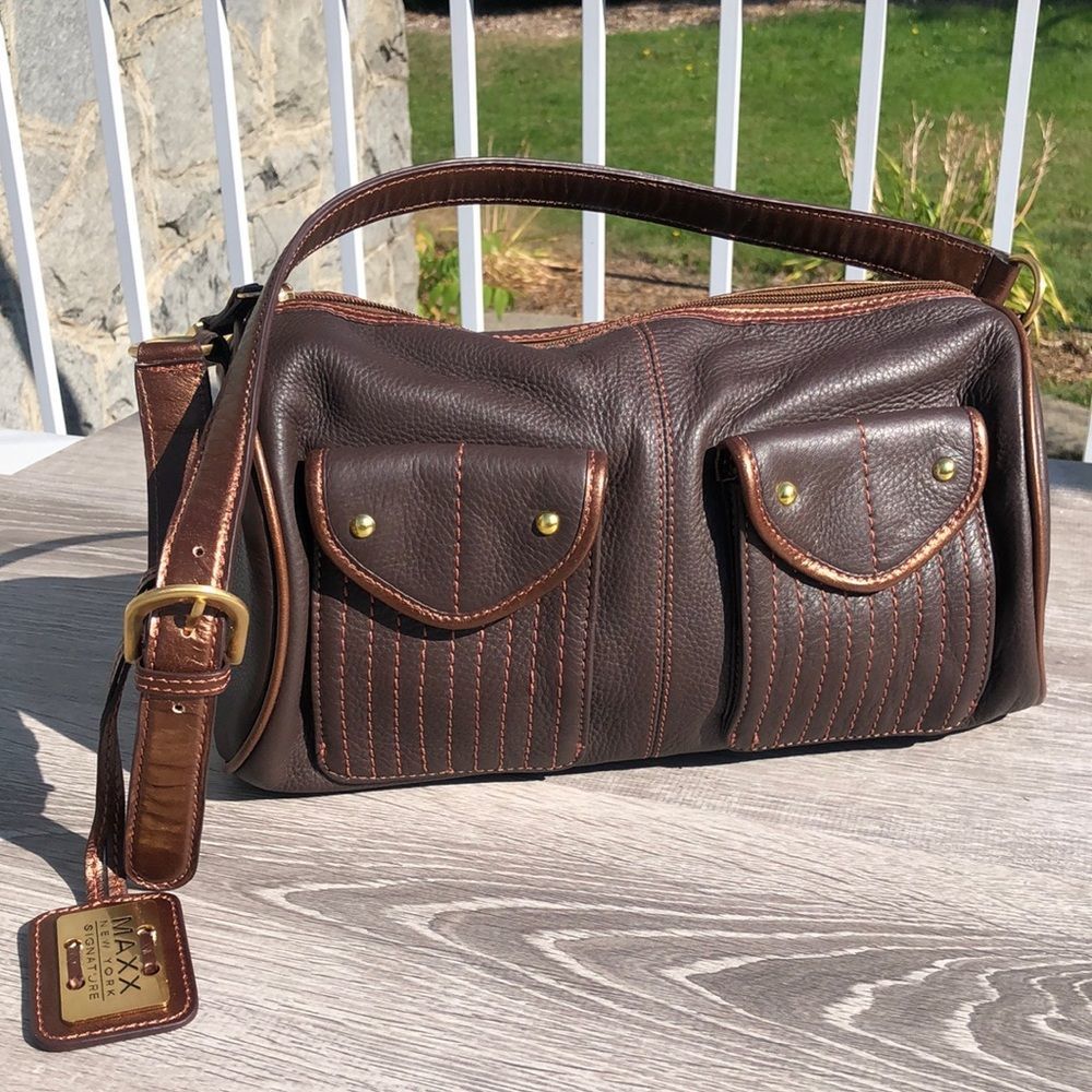 Max Studio Signature genuine leather bag tote purse